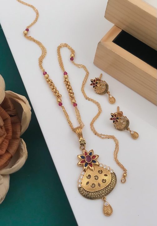 Wonderfully Designed Brass Pendant Set