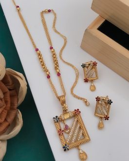 Stunning Pendant Set With Artificial Stones and Beads