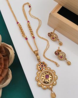Gold Plated Awesome Pendant Set