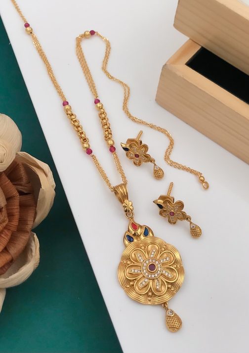 Women's Beautiful Pendant Set
