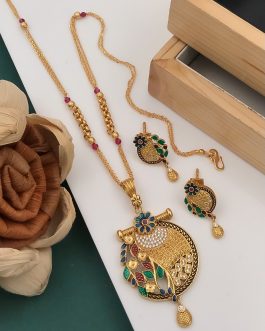 Elegant Gold Plated Pendant Set