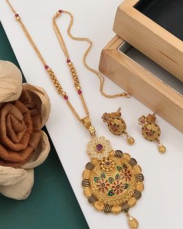 Classy Pendant Set With Artificial Stones