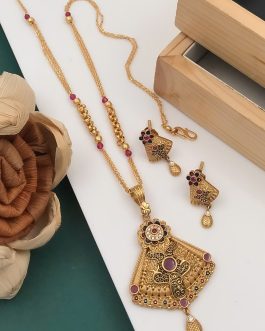 Impressive Gold Plated Pendant Set