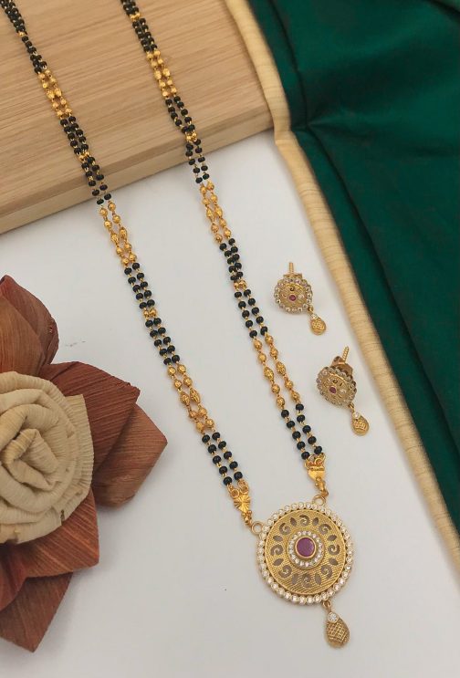 Beautiful Round Chap Mangalsutra With Diamonds