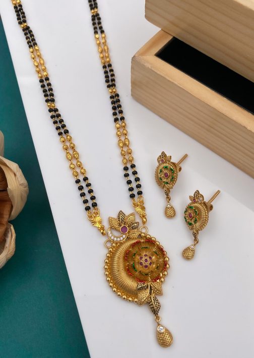 Dazzling Mangalsutra With Diamonds Chain For Women