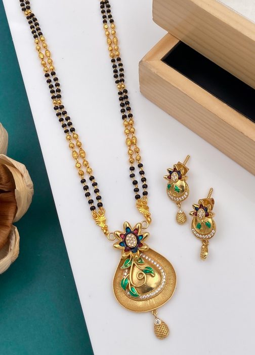 Mangalsutra With Sparkling Stone Design