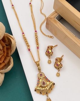 Pretty Gold Plated Pendant Set