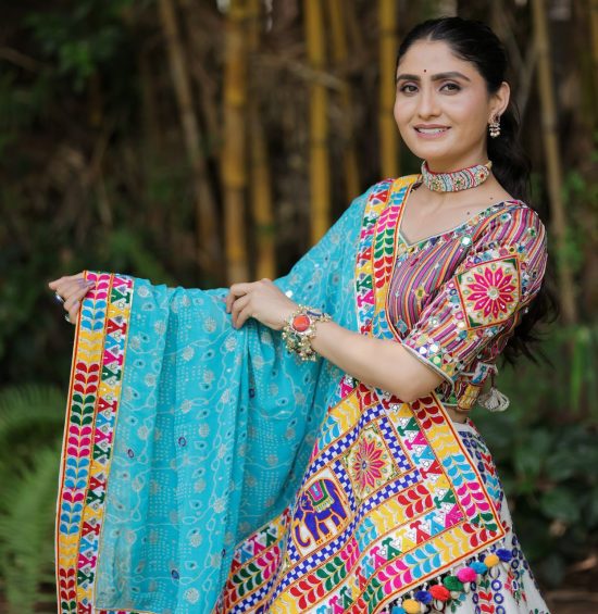 Geeta Rabari Style Navratri Lehenga