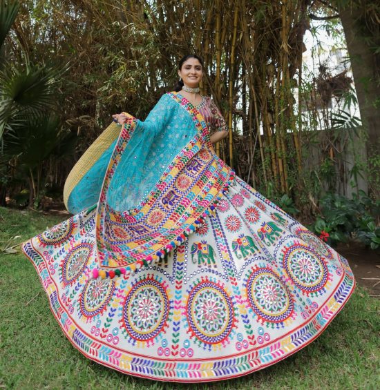 Geeta Rabari Style Navratri Lehenga