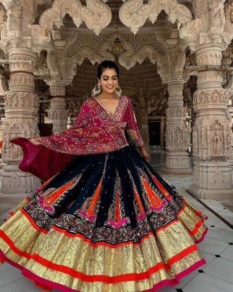 Lehenga Set with Mirror Work