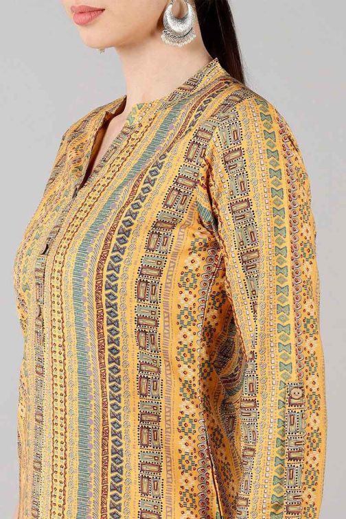 Yellow Poly Crepe Straight Geometric Kurta Set - Image 4