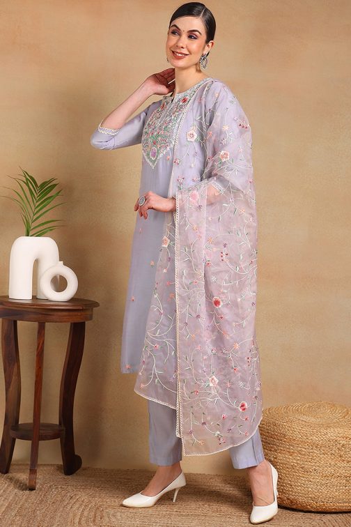 Purple Silk Blend Solid Embroidered Straight Regular Suit Set - Image 4