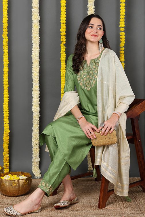 Green Silk Blend Solid Embroidered Straight Suit Set - Image 2