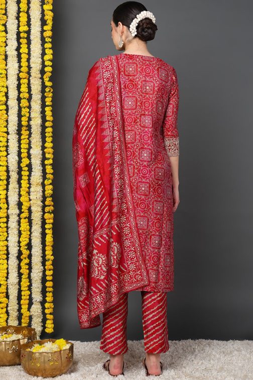 Maroon Silk Blend Ethnic Motifs Printed Straight Suit Set - Image 4