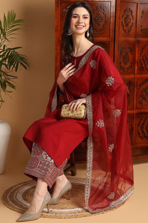 Maroon Silk Blend Solid Embroidered Straight Suit Set - Image 4