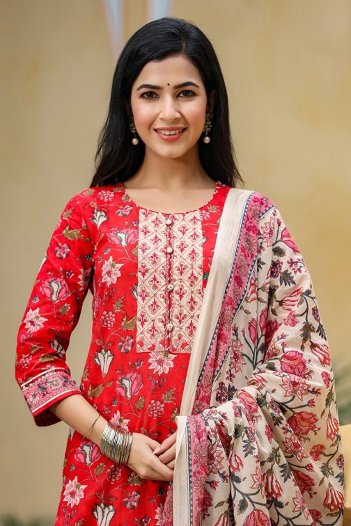 Red Rayon Blend Floral Printed Suit Set - Image 2