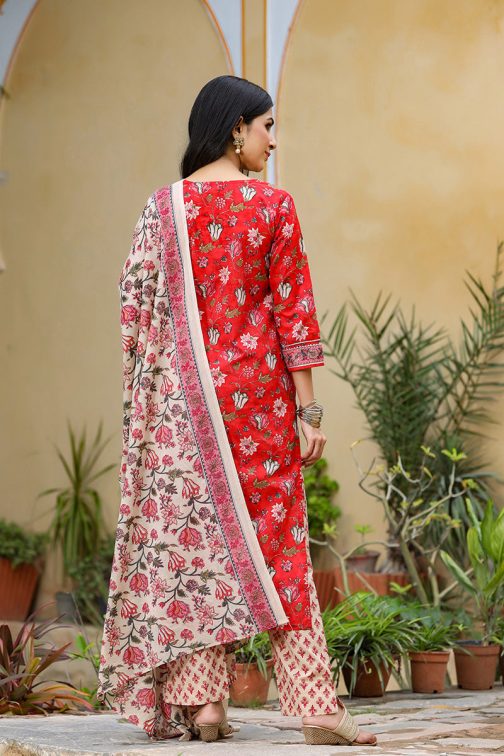 Red Rayon Blend Floral Printed Suit Set - Image 4