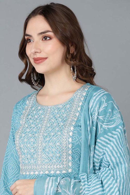Blue Cotton Blend Kurta Trousers With Dupatta - Image 2