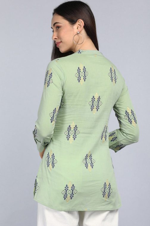 Green Print Mandarin Collar Longline Top with Classic Fit - Image 3