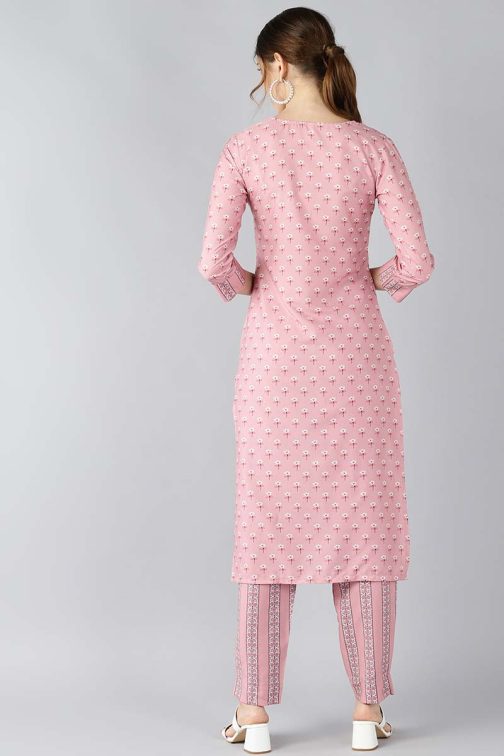 Pink Ethnic Motifs Crepe Printed Kurta Set - Image 3