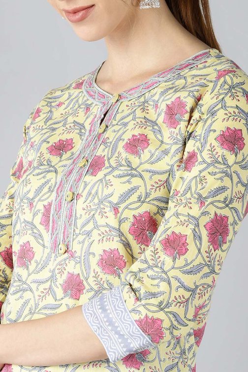 Women Cotton Yellow Ethnic Motifs Printed Straight Kurta Pant Set - Image 4