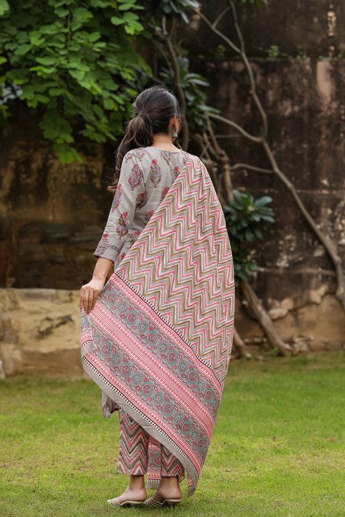 Grey Cotton Blend Straight Suit Set - Image 4