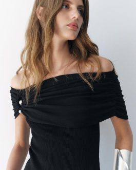 Little Wish - Off-Shoulder Stretchable Metal Ring Top ? Edgy Cutout Sleeve Party Top