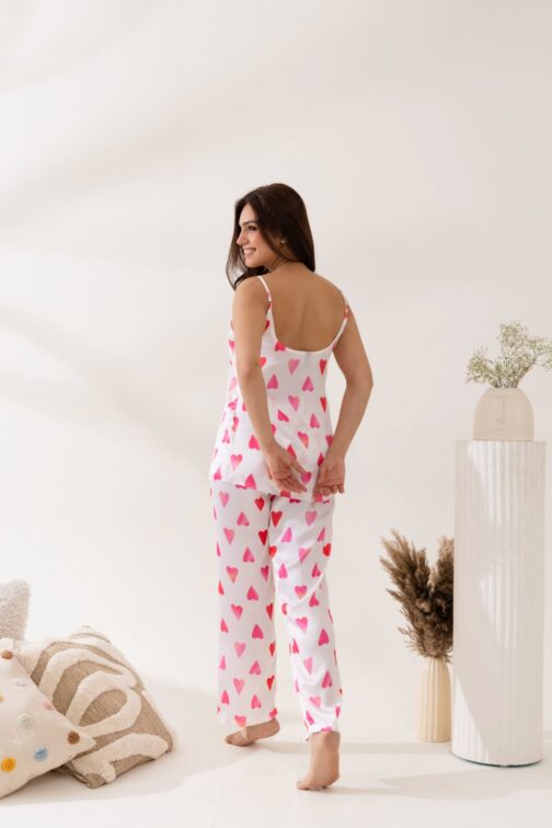 "XOXO" Hugs & Kisses Graphic Print Pajama Set for Valentine's Day - Image 2