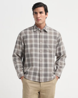 Spread Collar Check Shirt
