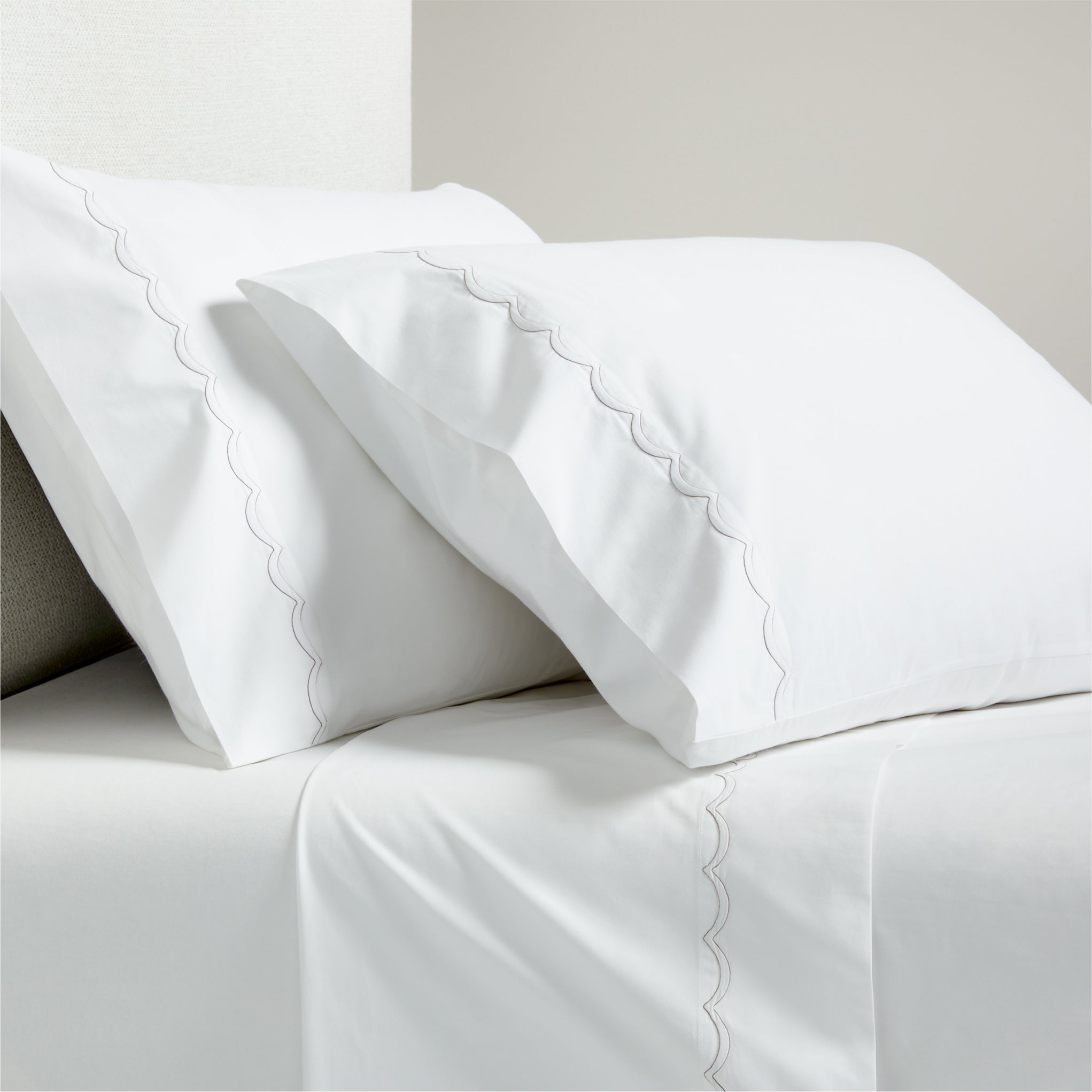 Brown Scallop Stitch Percale Sheet Set