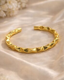 Women Gold Artifical Beads Slip On Bracelet