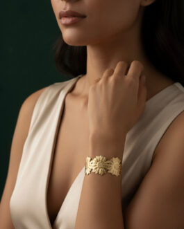 Women Beautiful Sun Flower Shaped Fancy Bracelet
