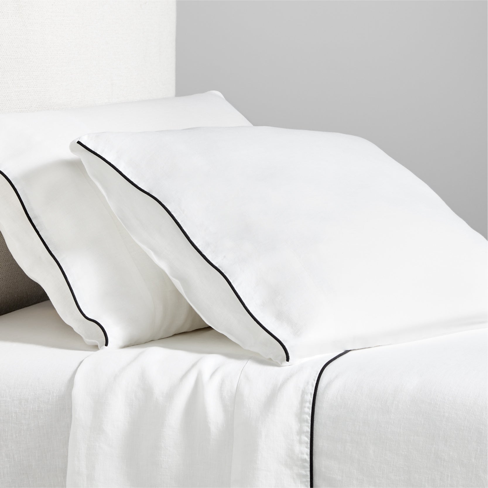 Little Wish Washed Linen Sheet Set with Black Piping