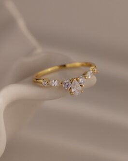 Pear Diamond Curve Ring