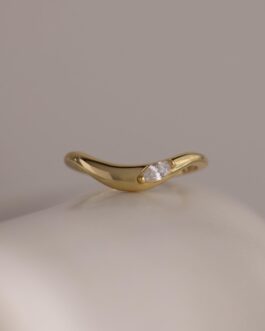 Zen Diamond Curve Ring